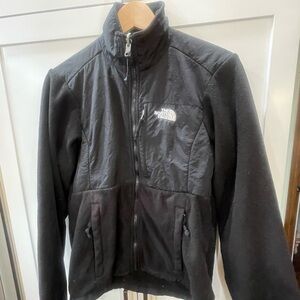 The North Face Women’s Black Performance Jacket